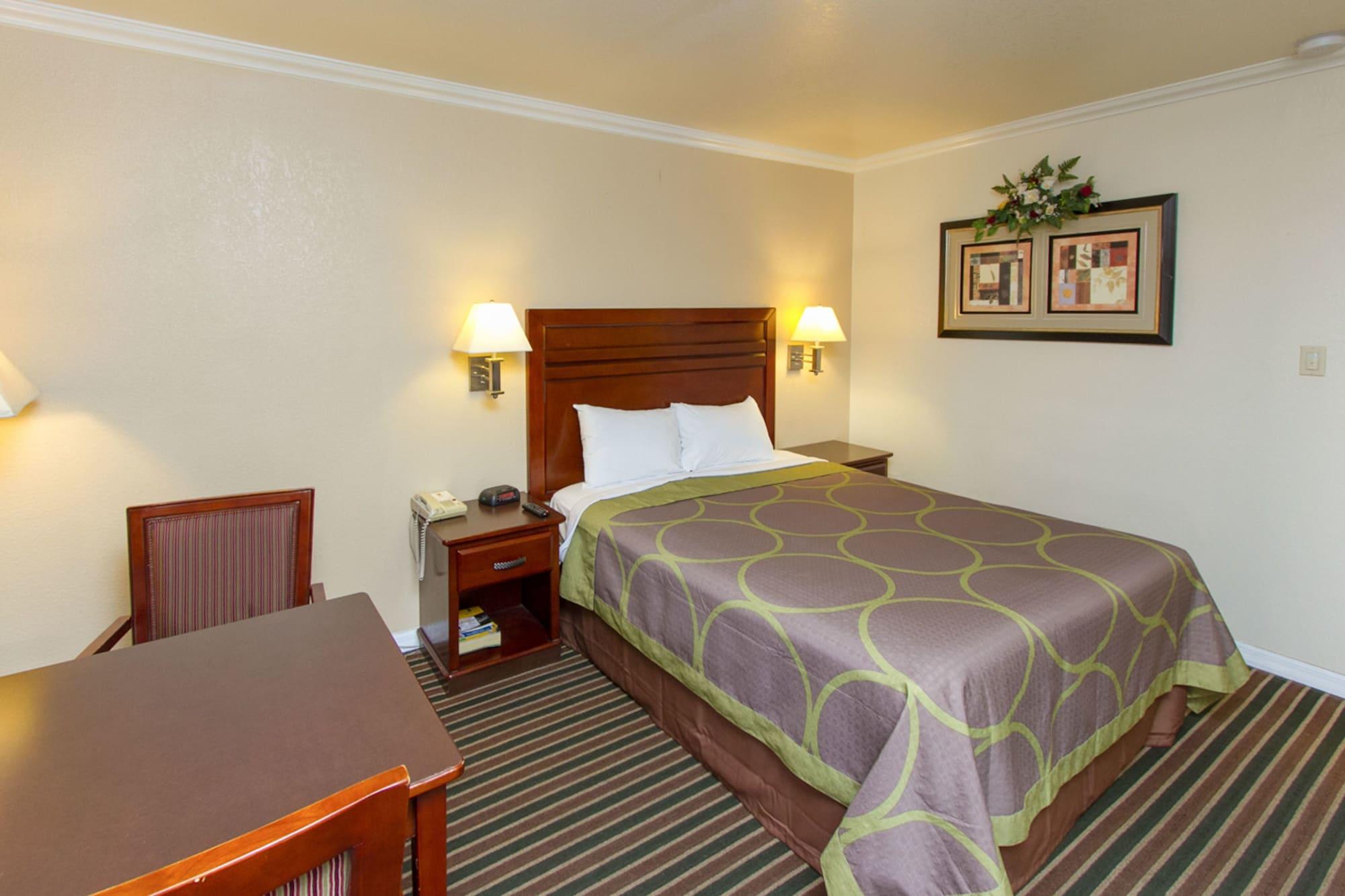Surestay By Best Western Fresno Central Экстерьер фото