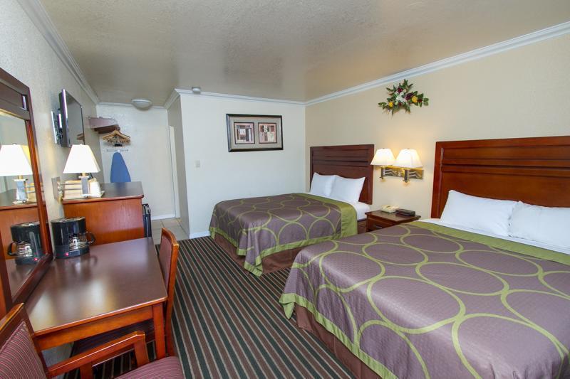 Surestay By Best Western Fresno Central Экстерьер фото
